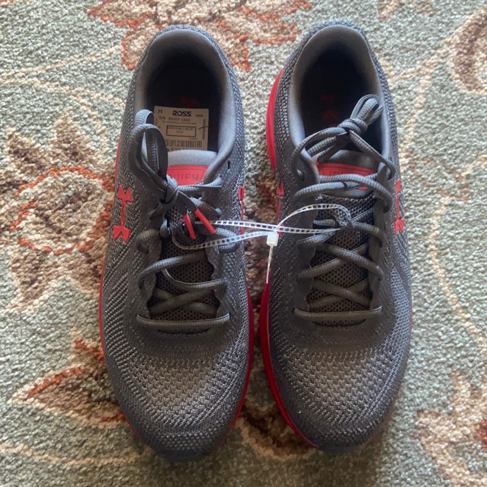 Under Armour shoes- men’s size 9.5 NWT gray and red